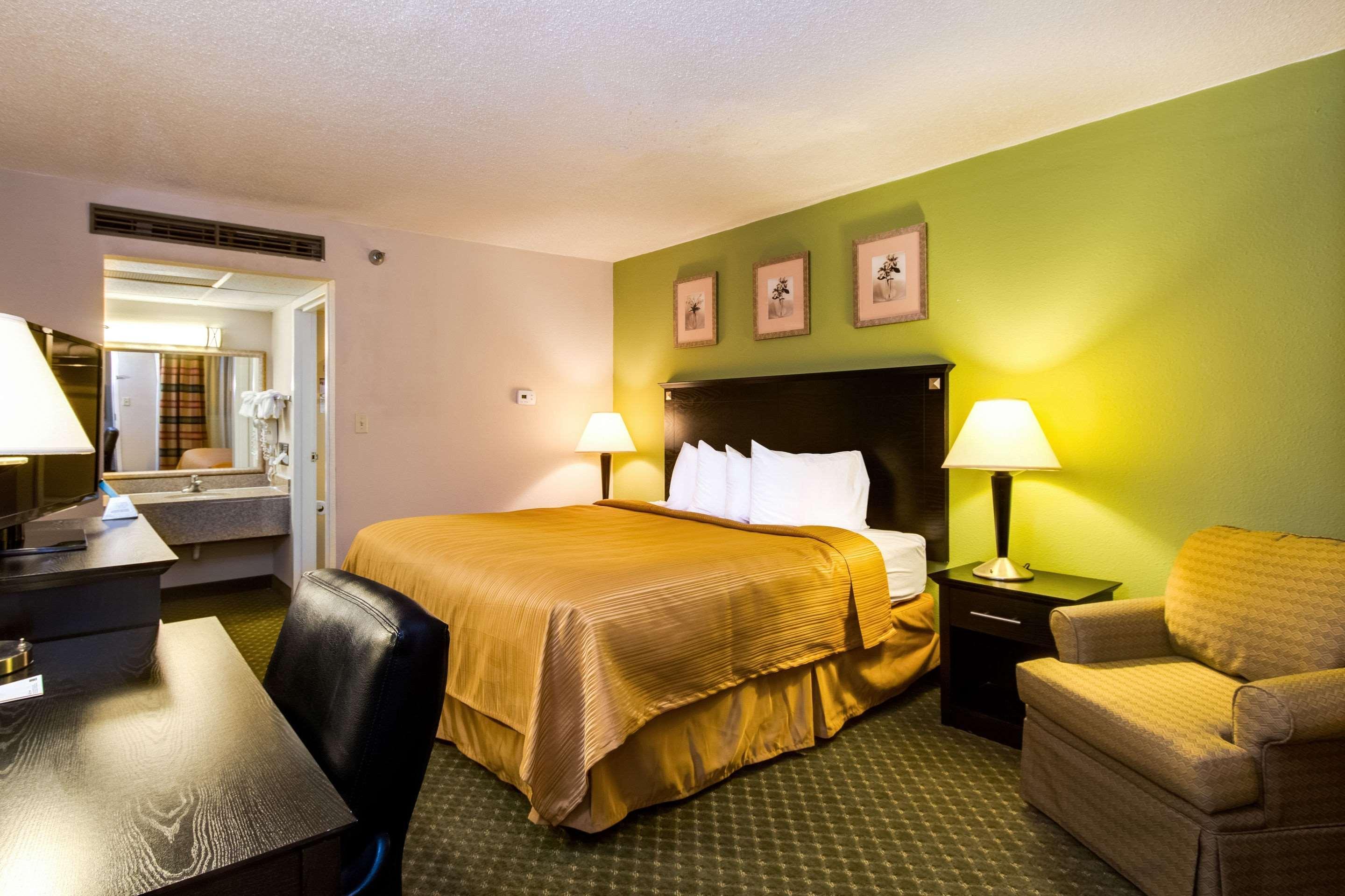Quality Inn & Suites Moline - Quad Cities Eksteriør bilde