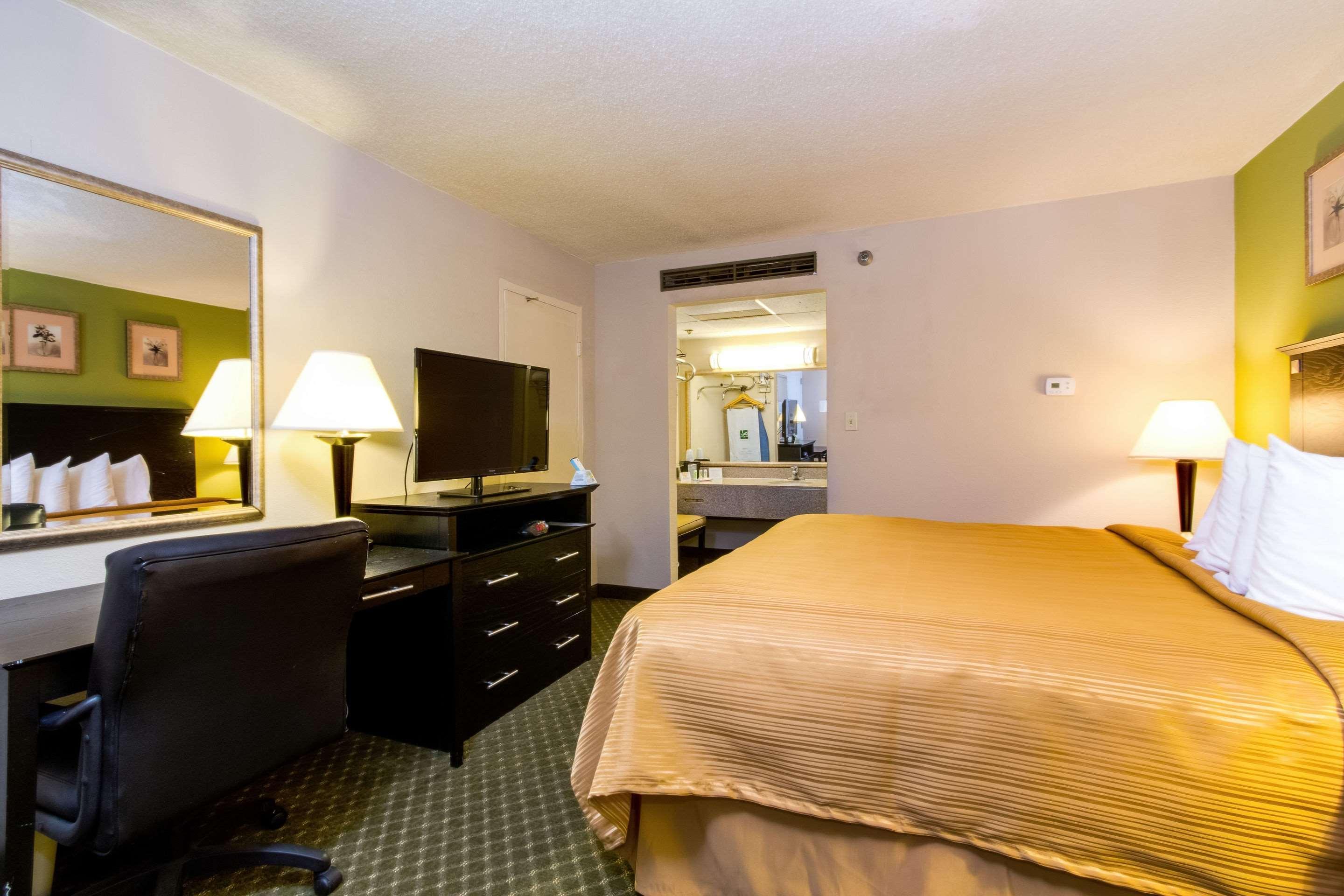 Quality Inn & Suites Moline - Quad Cities Eksteriør bilde