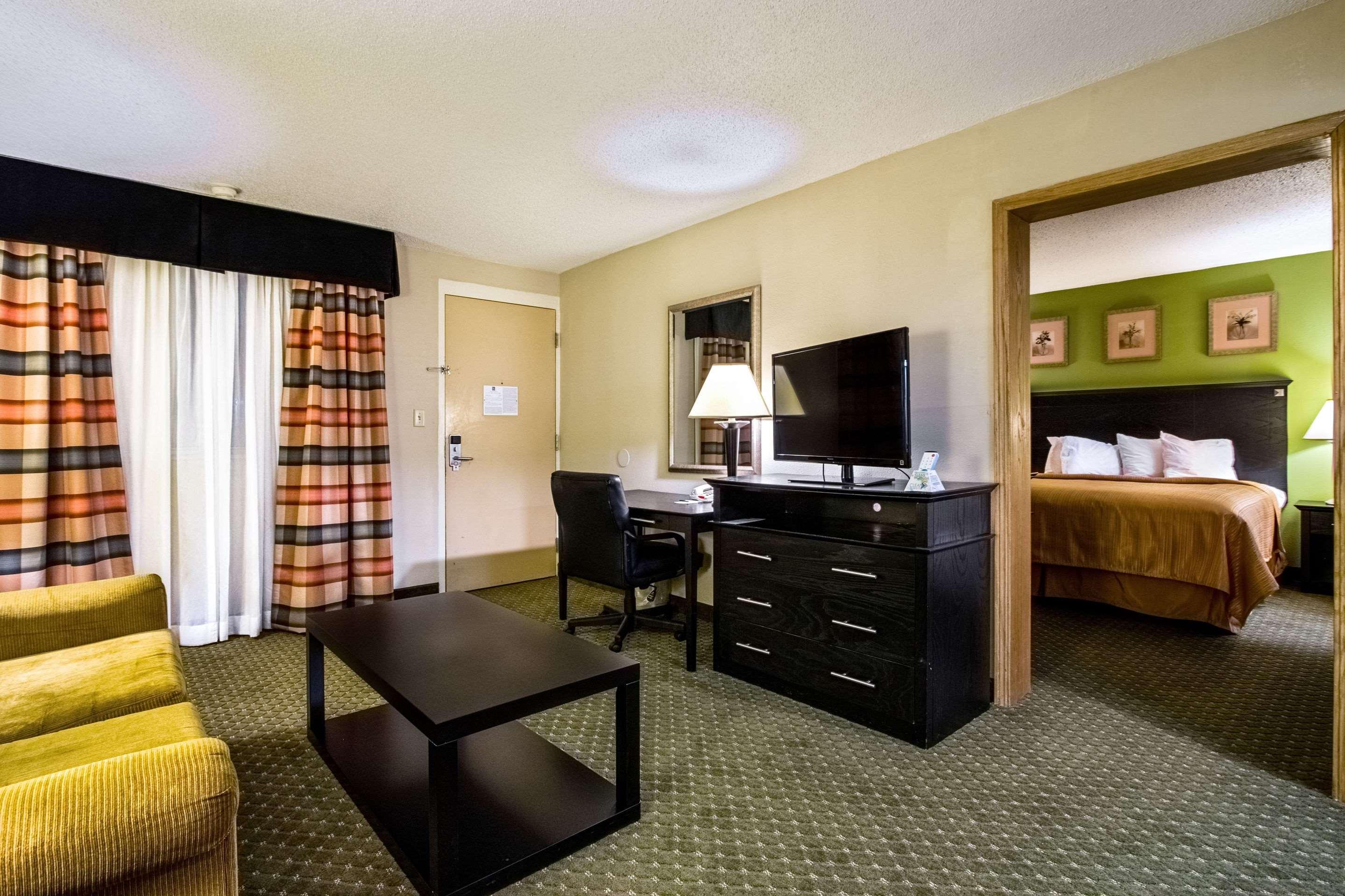 Quality Inn & Suites Moline - Quad Cities Eksteriør bilde