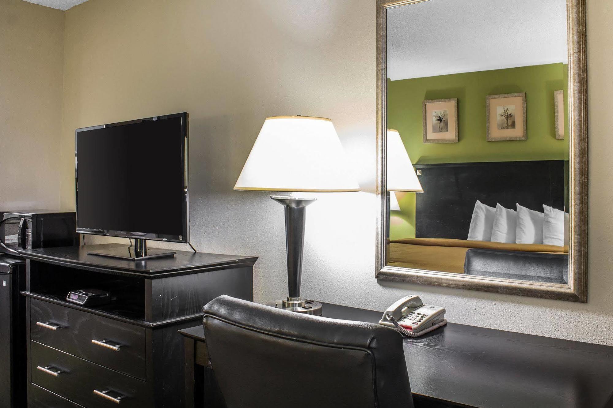 Quality Inn & Suites Moline - Quad Cities Eksteriør bilde